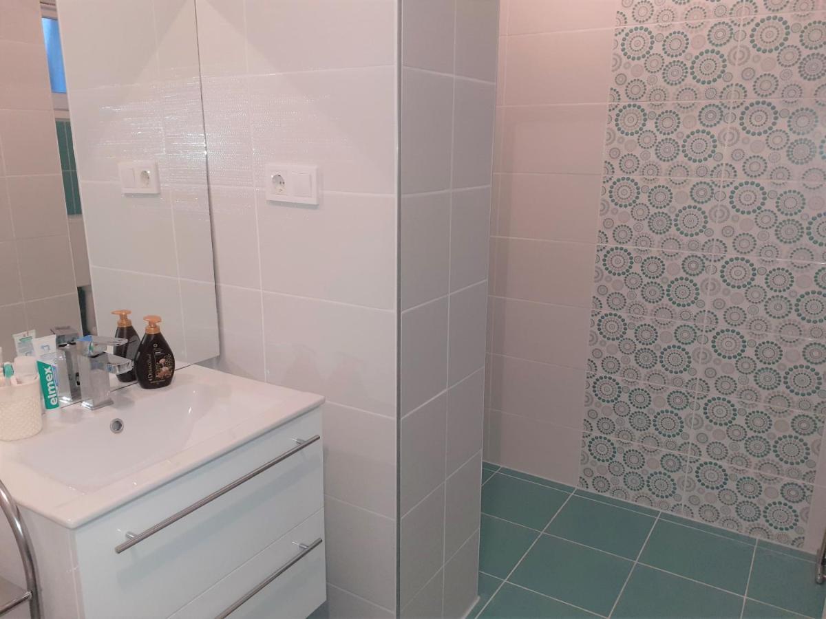 Ferienwohnung Nelli Apartman Keszthely Exterior foto